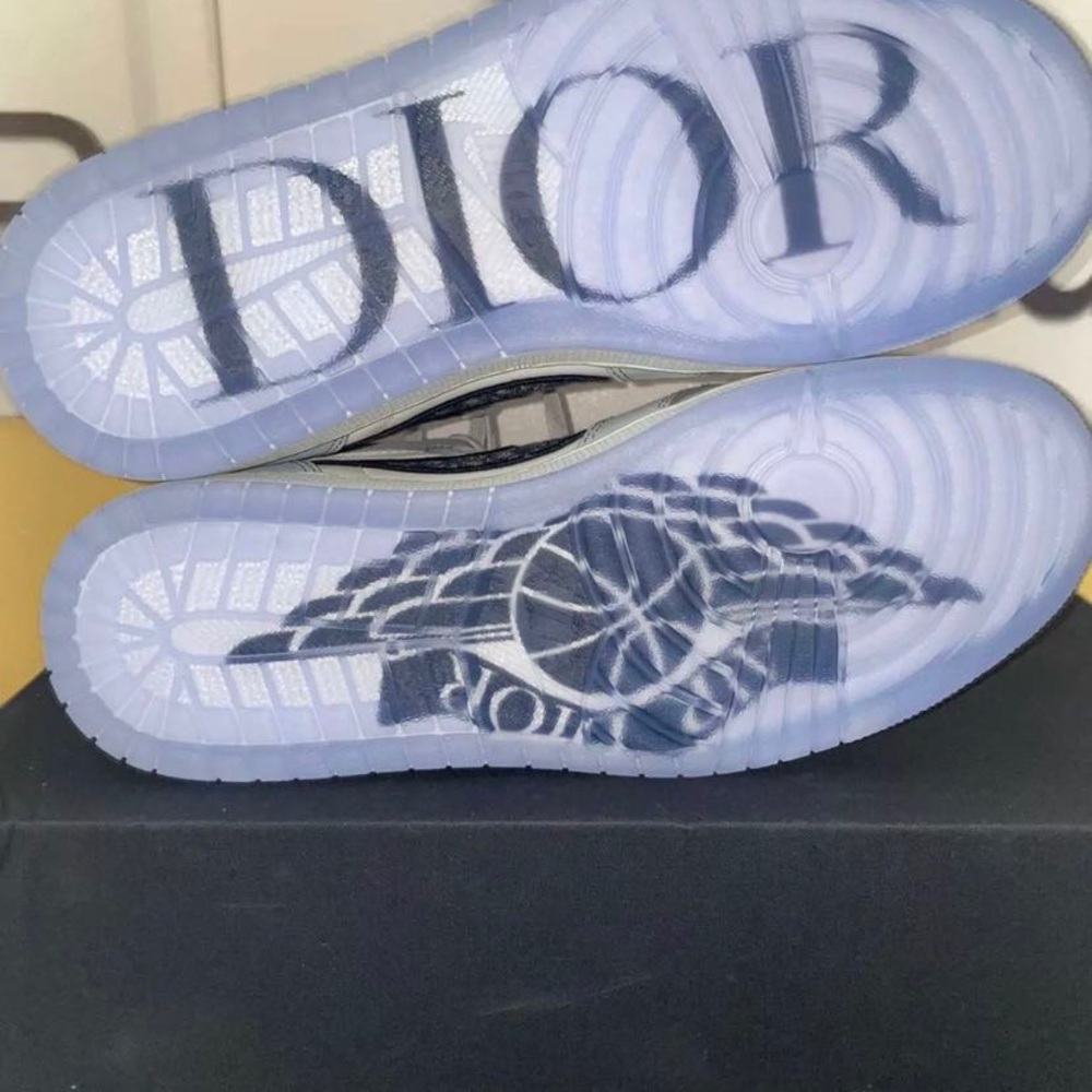 Jordan 1 Retro Diors - Picture 4 of 8